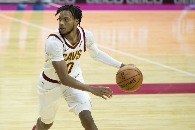 对她进行全 对她进行全