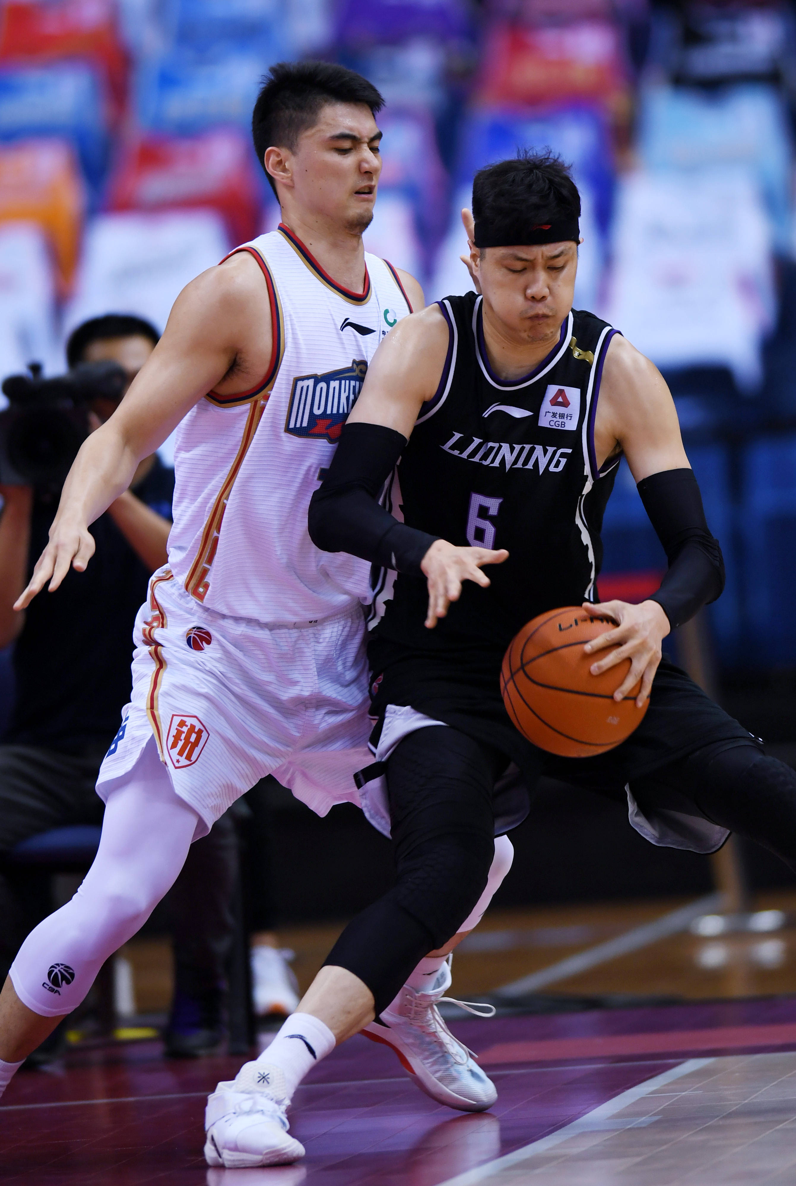 任命决定中 任命决定中